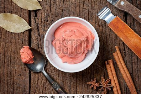 Red Lime Paste