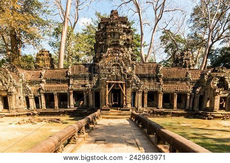 Atient Old Ta Phrom Temple In Angkor Wat In Cambodia