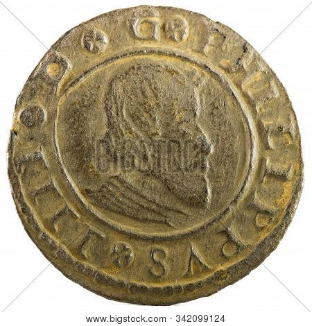 Ancient Spanish Copper Coin Of King Felipe Iv. 1664. Coined In Madrid. 16 Maravedis. Obverse.