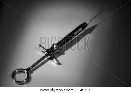 Syringe2bw
