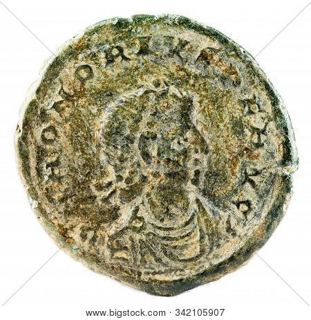 Ancient Roman Copper Coin Of Emperor Honorius. Obverse.