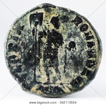 Ancient Roman Copper Coin Of Emperor Honorius. Reverse.