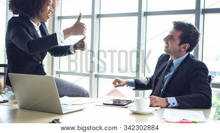 Happy International Coworkers Good Friendly Trusting Evironment Work Place