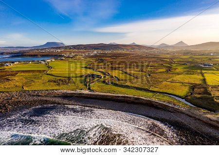 The Coastline Between Meenlaragh And Brinlack : Tra Na Gcloch In County Donegal - Ireland