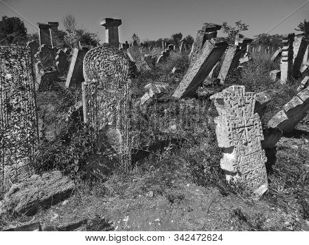 Old Village Cemetery
