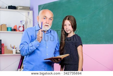 Excellent Pedagogue Friendly Kind. Pedagogue Career. Educative Activity. Teacher Help Schoolgirl. Ba
