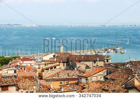 Desenzano Del Garda, Italy - Circa September 2018. Sunny Day In Small Town Desenzano, Located On Gar