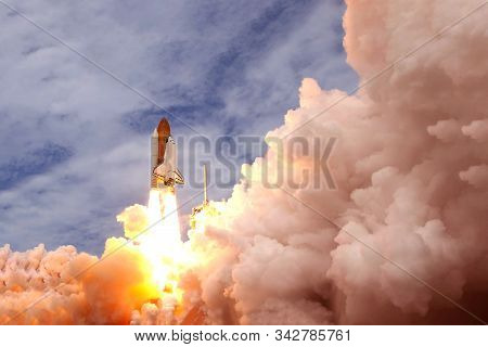 The Launch Of The Space Shuttle Into Space, With Smoke And Fire. Elements Of This Image Were Furnish