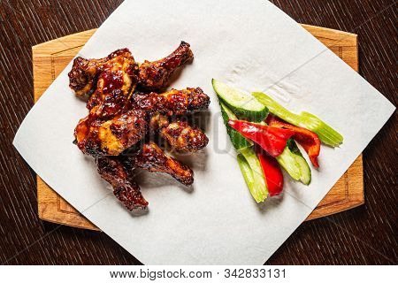 grilled chicken with fresh vegetabes