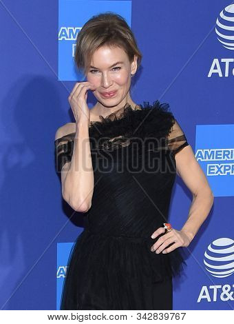LOS ANGELES - JAN 02:  Renee Zellweger arrives for the PSIFF Awards Gala 2020 on January 02, 2020 in Palm Sprimgs, CA                