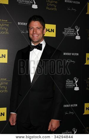 LOS ANGELES - JUN 23: James Scott przylatuje na 2012 Daytime Emmy Awards w Beverly Hilton Hotel o