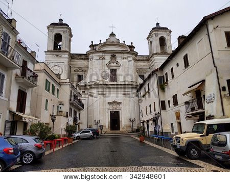 Vicovaro, Italy - December 19, 2019: Exterior Of The Church Of San Pietro Apostolo 17th Century Faca