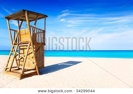 Dům na pláži plavčík Formentera Llevant bílý písek a tyrkysové vody idylické