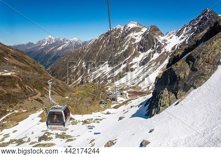 Neustift Im Stubaital, Austria - May 27, 2017. Gamsgarten Cable Car To Stubai Glacier In Tyrol, Aust