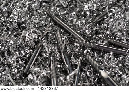 Engineering Solid Precise Carbide Milling Tools For Cnc On Metal Shavings