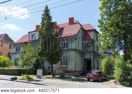 Kaliningrad, Russia - July 31 2019: Exterior View Of An Old Building In Amalienau District On July 3