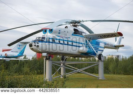 Salehard, Russia - August 29, 20181: Helicopter Mi-6a (ra-21050) Close-up On A Cloudy August Day. Ex