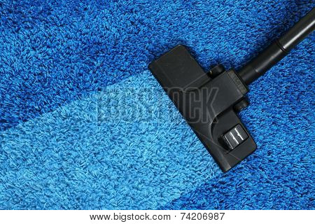 Vacuum cleaner to tidy up carpet