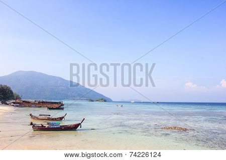 LIPE ISLAND, SATUN, THAILAND - SEP29, 2014: Longtail Boat For Visit Beautiful Beach