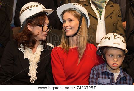 MOSCOW - OCTOBER, 1: Opening Season. Troupe of Theatre Meeting. 