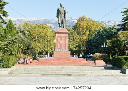Lenin Sculpture On Square In Yalta City