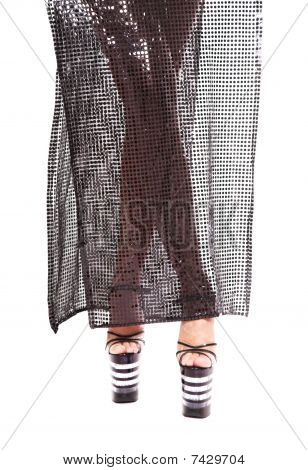 Dziewczynę w strój wieczorowy