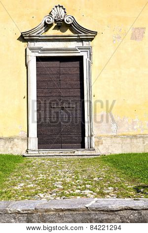 Grass Arsago Seprio    Closed Wood    Lombardy
