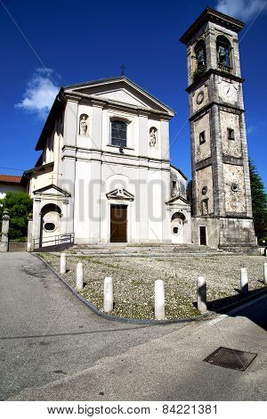The Sumirago    Church  Closed Brick Tower Sidewalk Italy