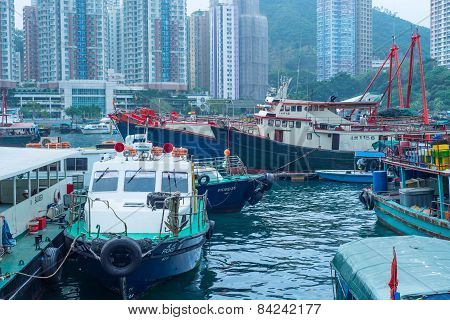 Hong Kong-march 12: Traditional Fishing Trawler In The Aberdeen Bay. Famous Floating Village