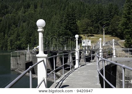 Søen Mills og Glines Canyon Dam