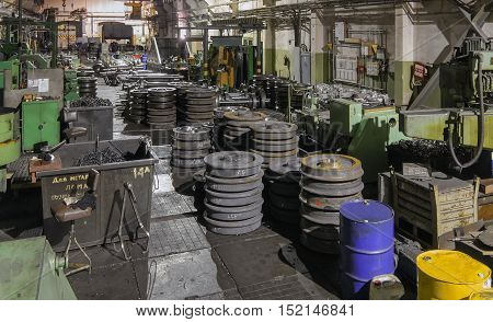 MOSCOW - FEBRUARY 2010: Wheel shop vehicle repair station depot 