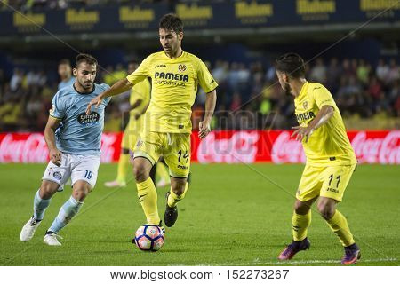 VILLARREAL, SPAIN - OCTOBER 16th: Pione Sisto during La Liga soccer match between Villarreal CF and RC Celta de Vigo at El Madrigal Stadium on October 16, 2016 in Villarreal, Spain