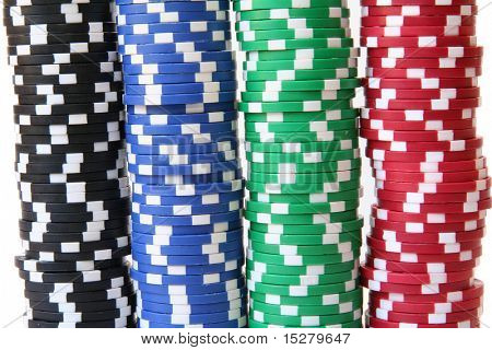 Hromádky poker žetony, izolovaný.