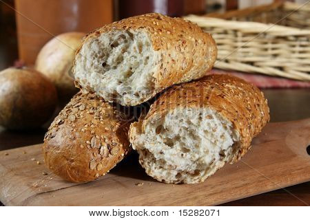 Knaprig fullkorn landet baguette.