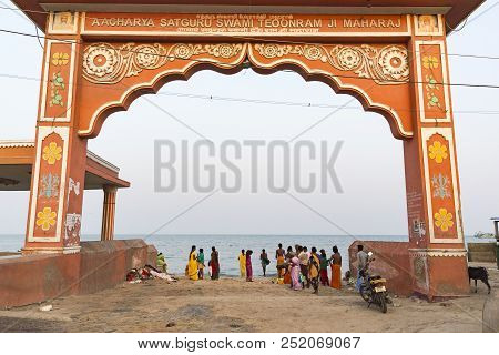Rameshwaram, Tamil Nadu, India- March Circa 2018. At The Gate, Unidentified Hindu Pilgrims People Re