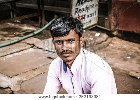 Gokarna Karnataka India November 01, 2017 Portrait Of Unknown People Selling Flowers In The Street O