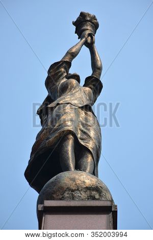 Manila, Ph - Oct. 5: Plaza Miranda Obelisk On October 5, 2019 In Quiapo, Manila, Philippines.