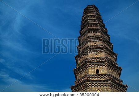 Pagoda de hierro en Kaifeng, China
