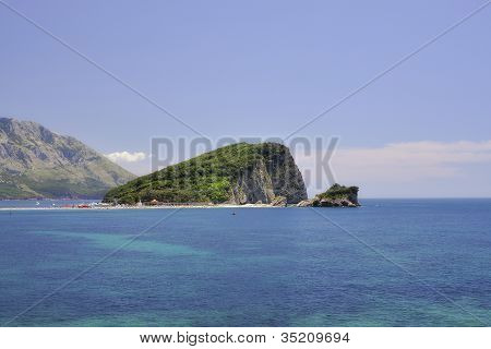 St Nikola isola vicino a Budva