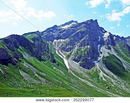Alpine Mountain Peak Naafkopf In The Ratikon (rätikon Or Raetikon) Border Alpine Mountain Massif - M