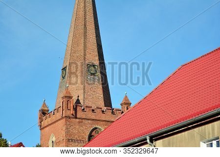 Trzcinsko-zdroj, Poland.8 October 2018. Old Urban Buildings In Town Trzcinsko-zdroj In Western Polan