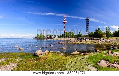 The Picturesque Coast Of The Gulf Of Finland. Beautiful Summer View Of The Baltic Sea Coastline, Len