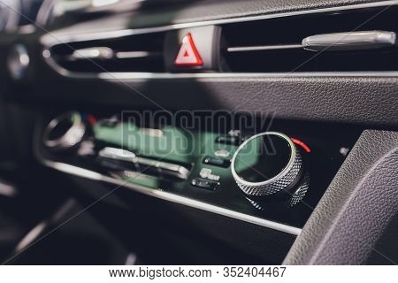 Control Home Temperature And Security With Smart Home App In-car Display. Home Temperature, Safety A