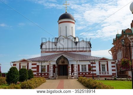 St. Nicholas Cathedral (xvi Century) Of The Nikolo-peshnoshsky Monastery