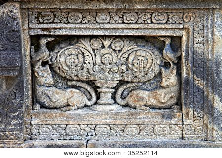 Bas-relief på væggen i Borobudur Temple