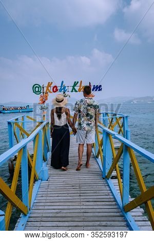 Beautiful Tropical Island Beach - Koh Kham, Trat Thailand Pattaya Asia, Couple Relax On Tropical Isl