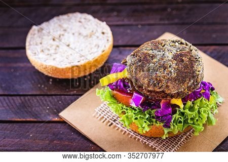 Vegetarian Hamburger, Roasted And Ready For Consumption. Healthy And Vegetarian Life Concept. Meatle