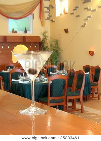 copo de Martini na barra