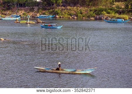 Phong Nha Cave, An Amazing, Wonderful Cavern At Bo Trach, Quang Binh, Long Boats For Guided Tours Of