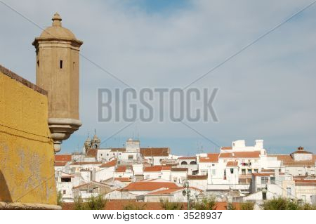 Starověké věže hradu v Elvas, Portugalsko